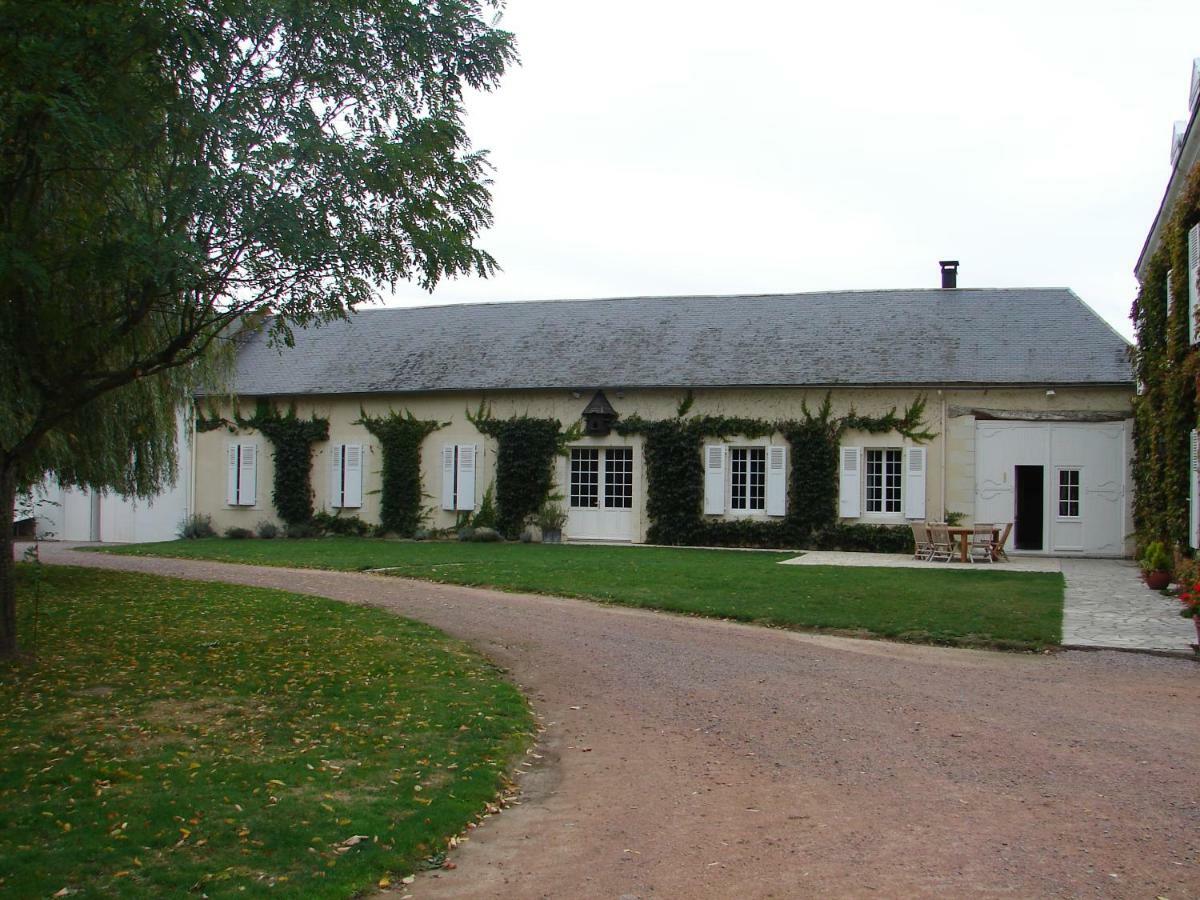 Mauzé-ThouarsaisLe Domaine Des Bois住宿加早餐旅馆 外观 照片